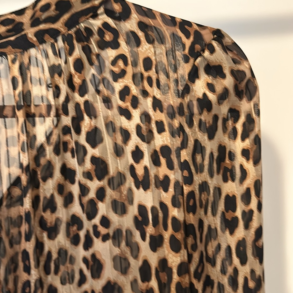 H&M LEOPARD PRINT BLOUSE - Picture 3 of 5